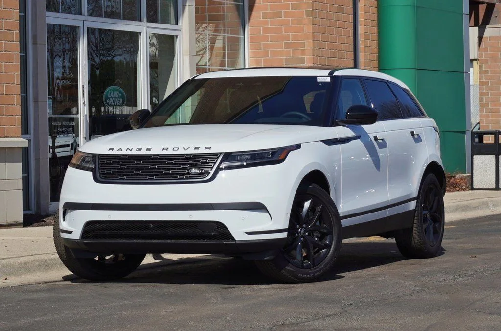 2026 Land Rover Range Rover Velar P250 S's photo
