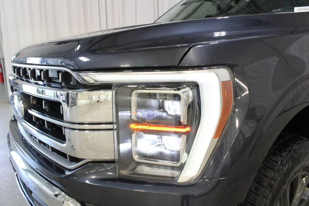 Used 2021 Gray Ford Lariat image 34