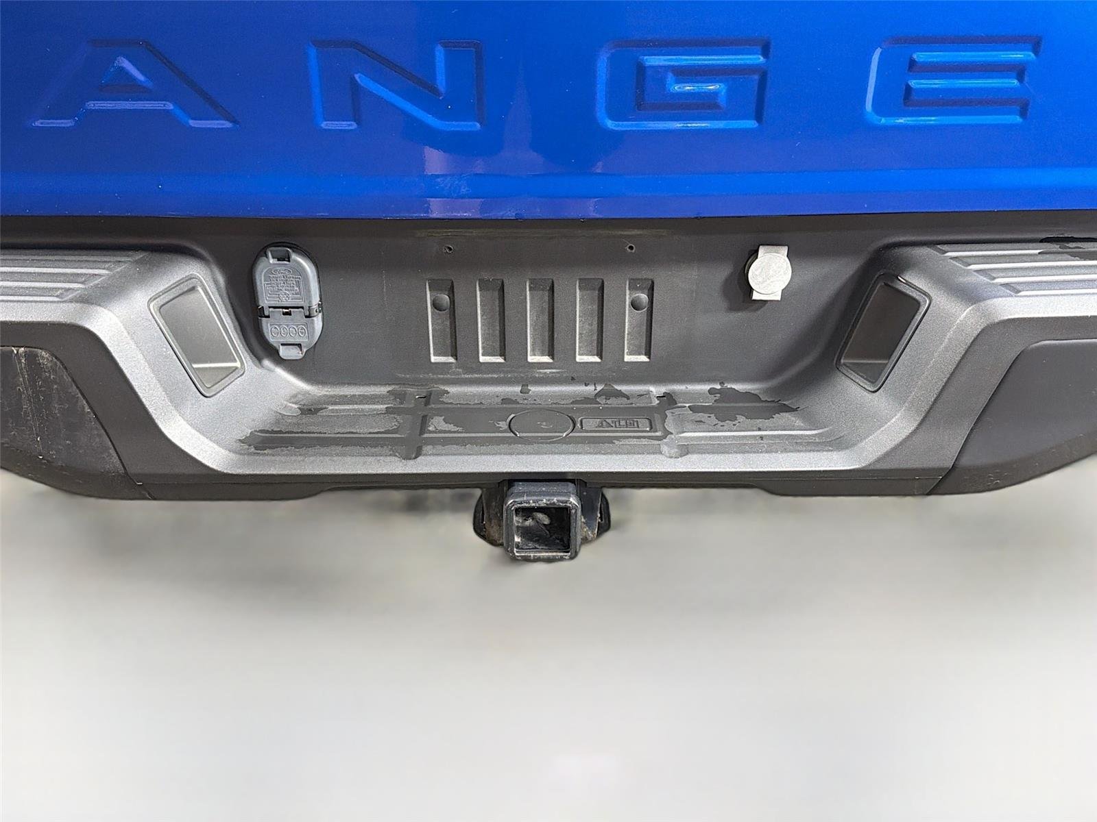 Used 2020 Lightning Blue Ford XL image 36