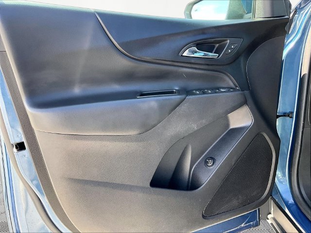Used 2024 Lakeshore Blue Metallic Chevrolet LT image 9