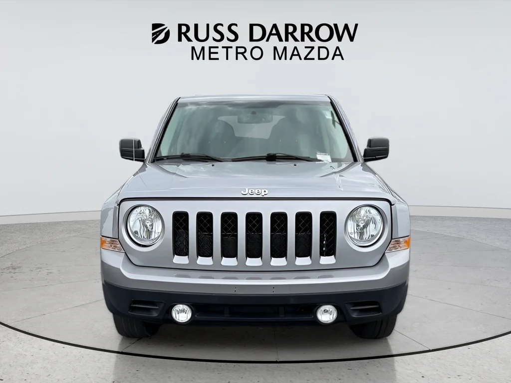 Used 2016 Silver Jeep Sport image 8