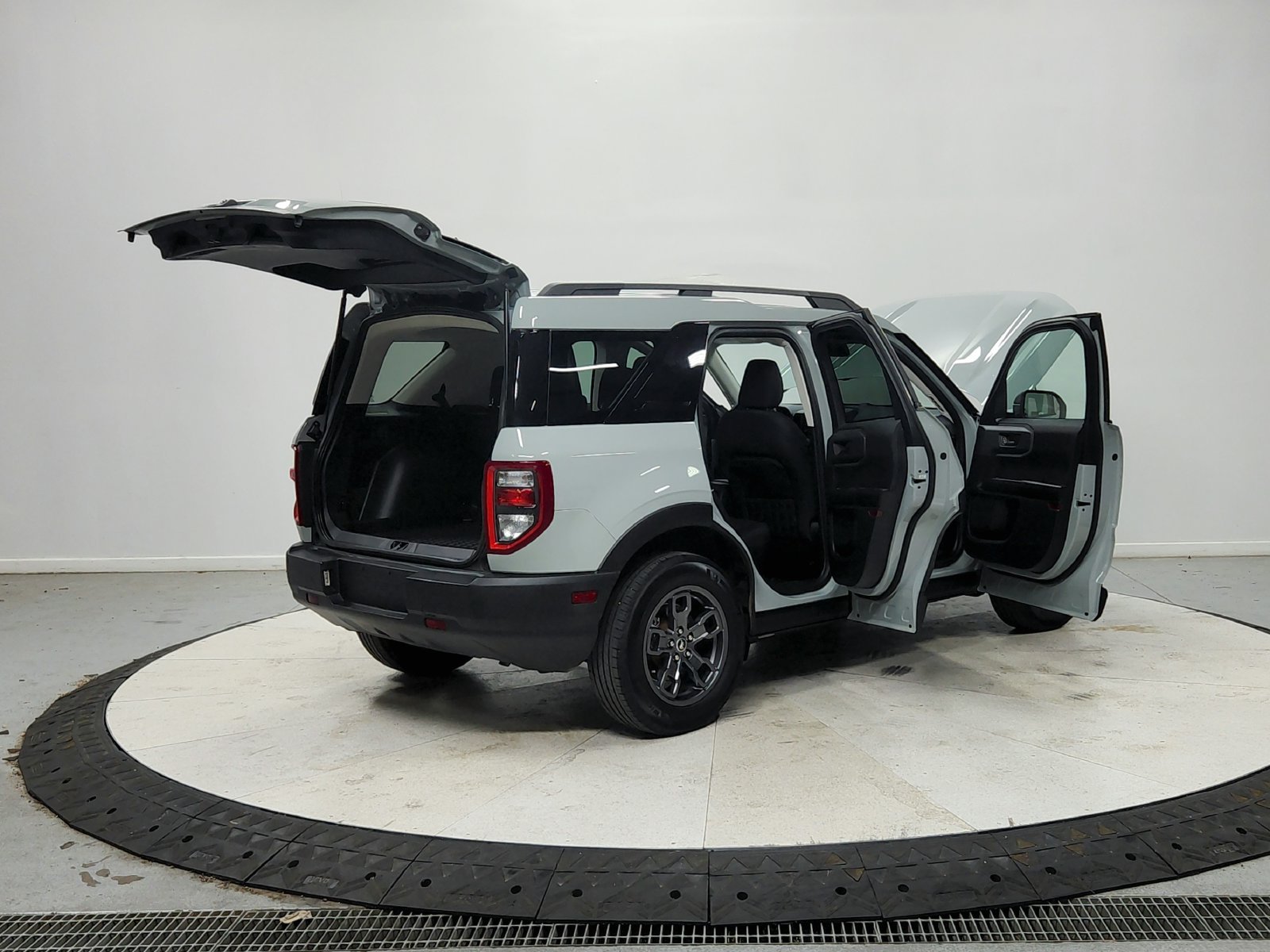 Used 2021 Green Ford Big Bend image 16