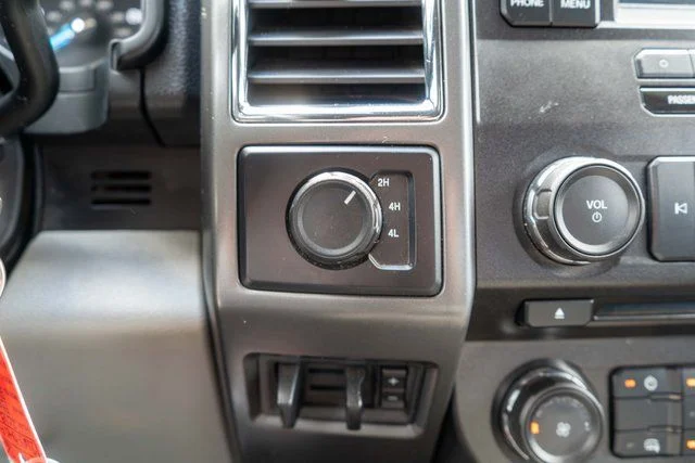 Used 2018 Black Ford XLT image 25