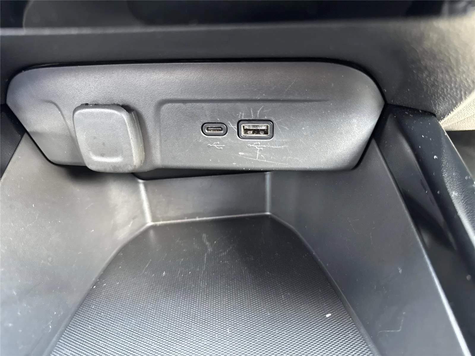 Used 2025 Summit White Chevrolet LT image 26
