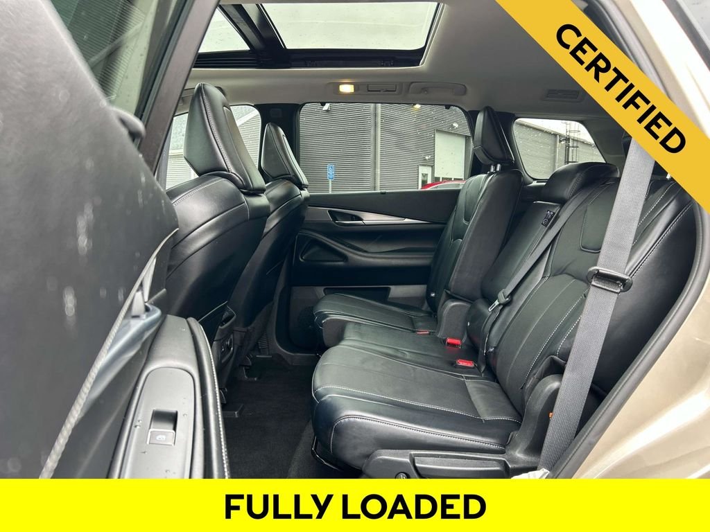 Certified Used 2023 Silver INFINITI LUXE image 11
