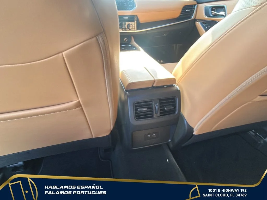 Used 2023 Black Nissan Platinum FWD image 29