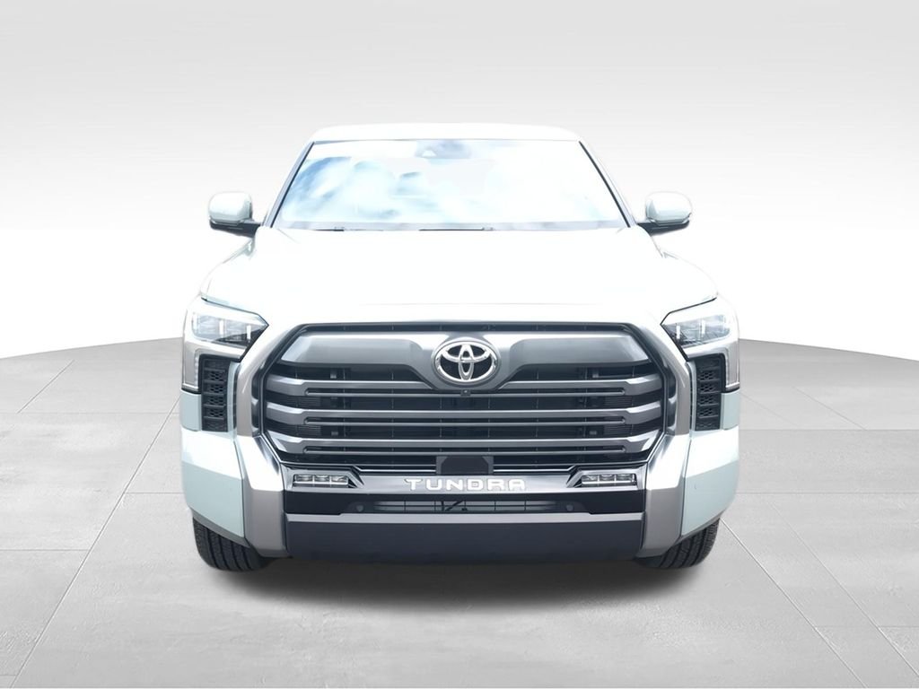 Used 2025  Toyota Limited image 3
