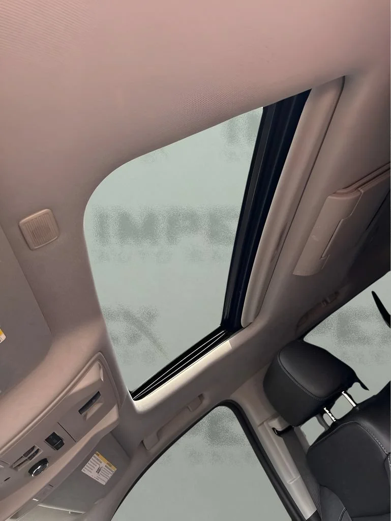 Used 2018 BLACK Chevrolet Premier image 12