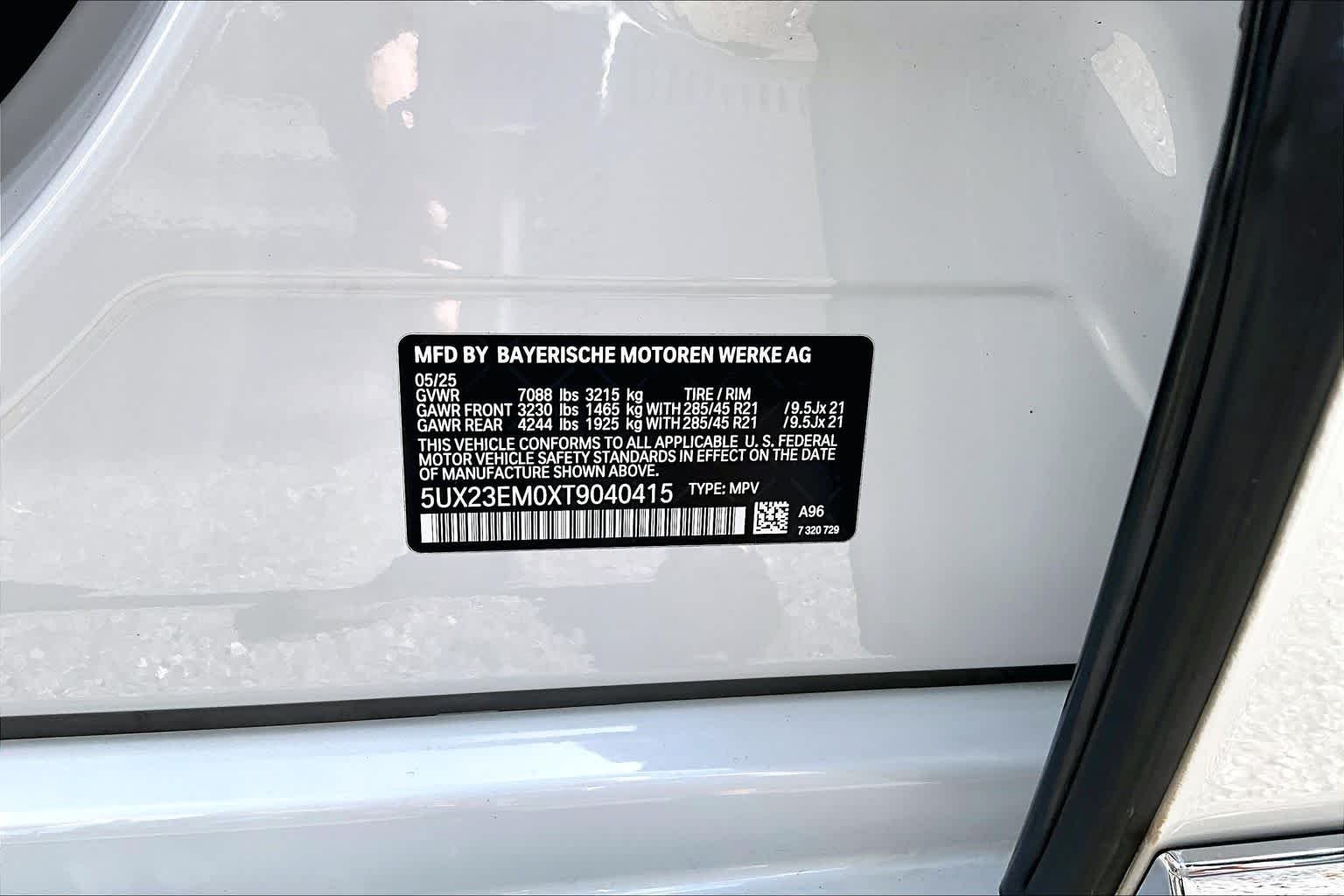 Used 2026 Mineral White Metallic BMW xDrive40i image 34