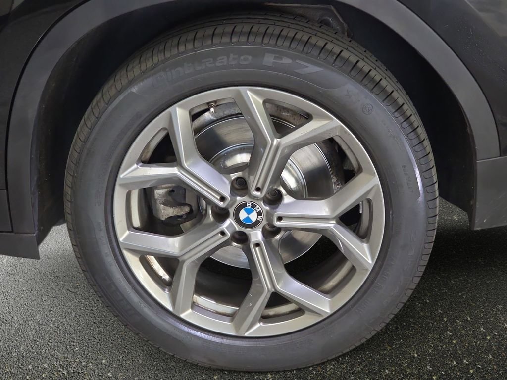 Used 2022 Black BMW xDrive30i image 36