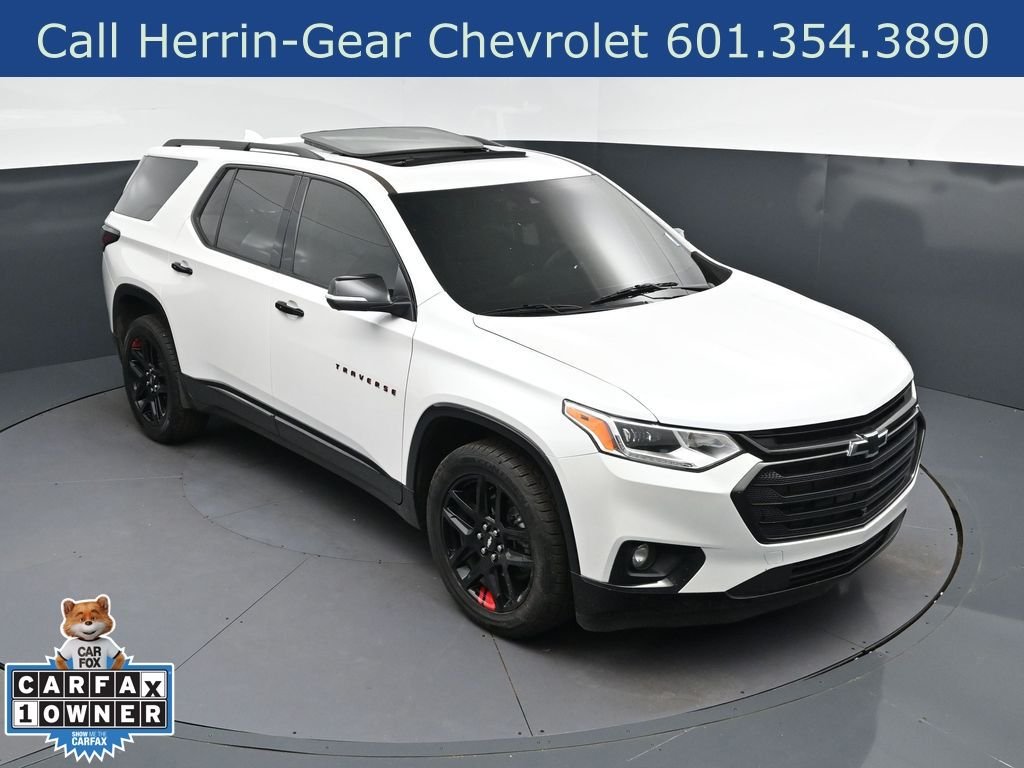 2021 Chevrolet Traverse FWD Premier's photo