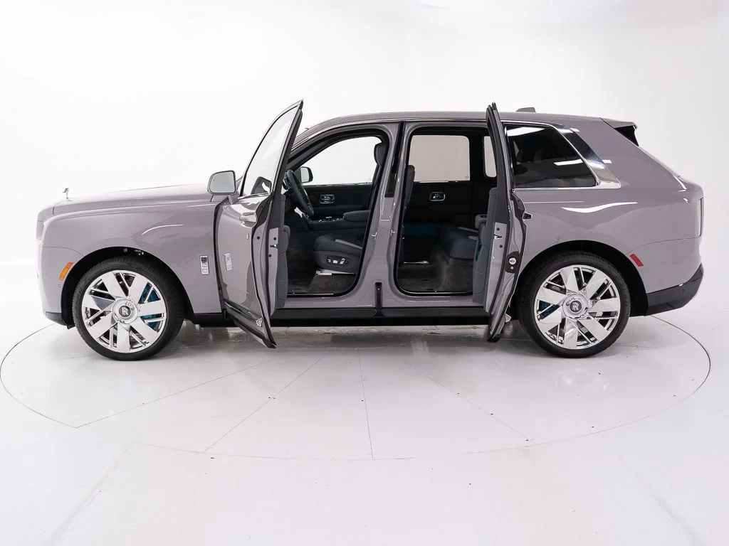 New 2027 Tempest Grey Rolls-Royce  image 9