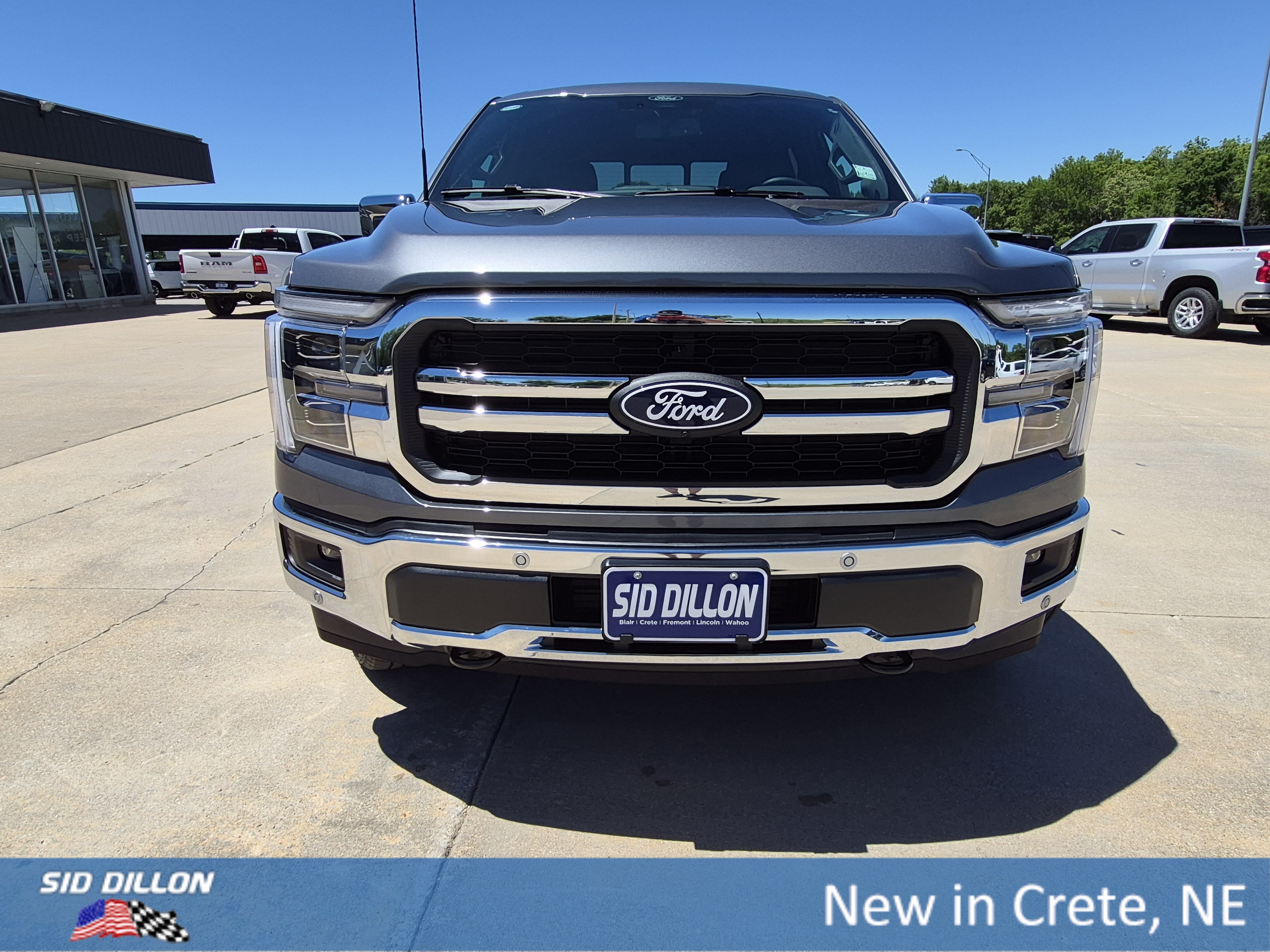 New 2026 Carbonized Gray Metallic Ford LARIAT image 14