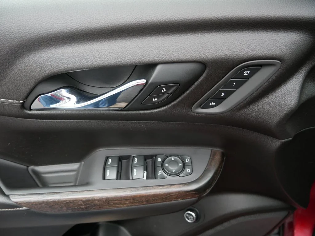 Used 2022 Red GMC Denali image 18
