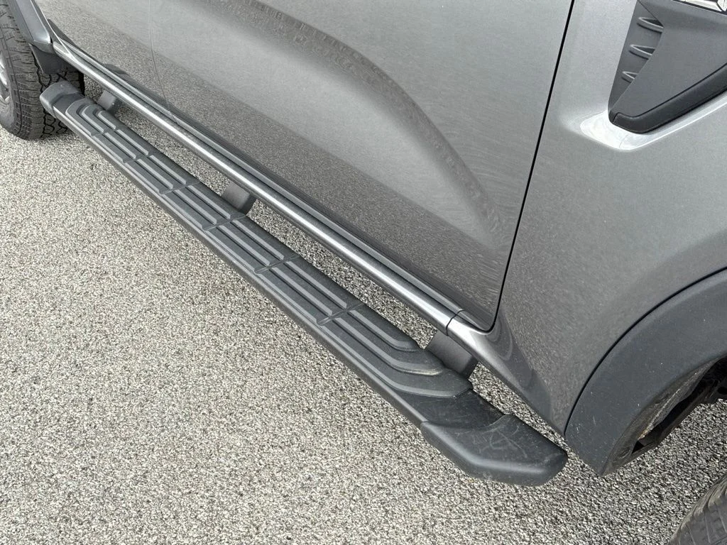 Used 2025 Gray Ford XLT image 37