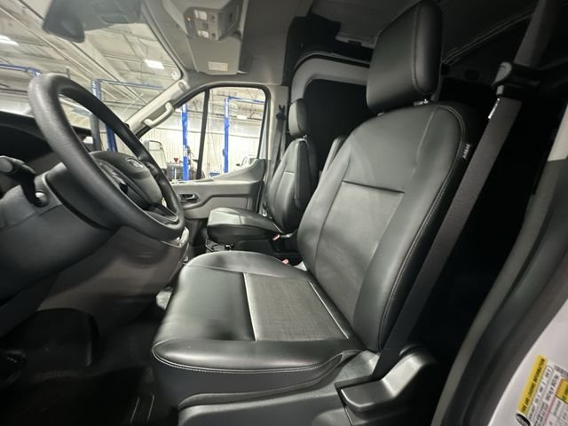 New 2026 Oxford White Ford Cargo Van image 17