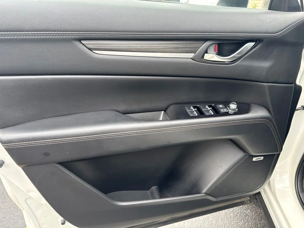 Used 2021 White Mazda Grand Touring Reserve image 21