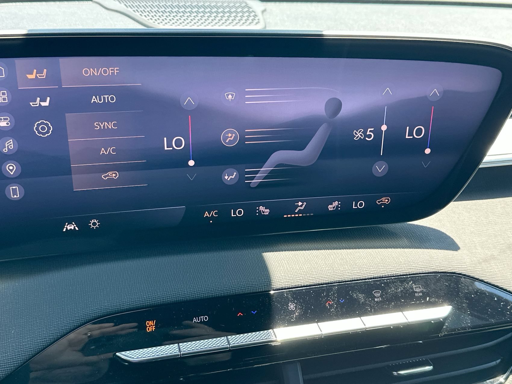 2026 Buick Enclave Preferred - Photo 19