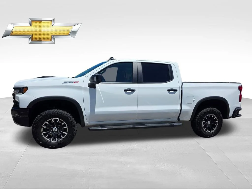 Used 2025 Summit White Chevrolet ZR2 image 3