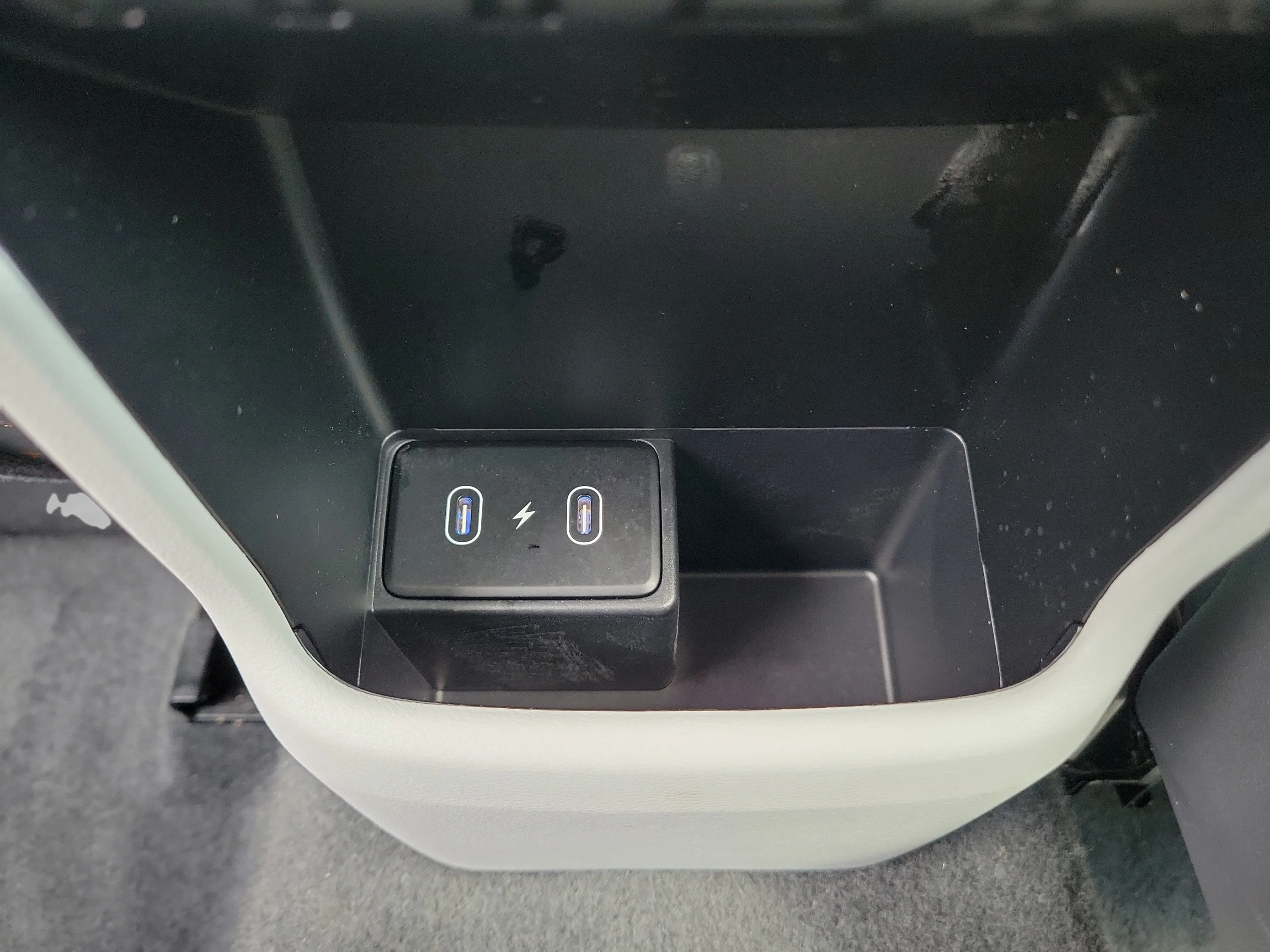 Used 2025 Abyss Black Pearl Hyundai SE image 34