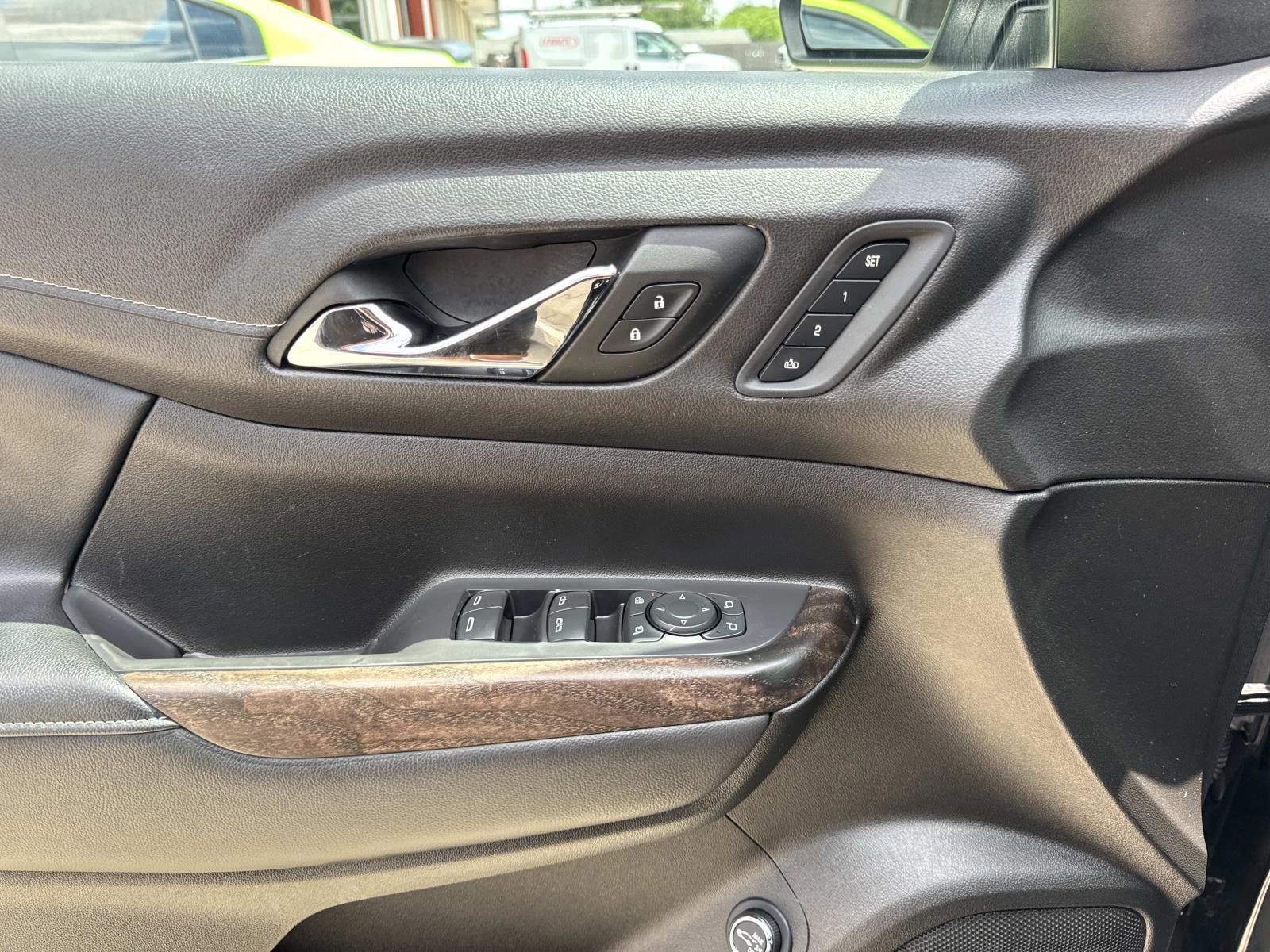 Used 2022 Black GMC Denali image 19
