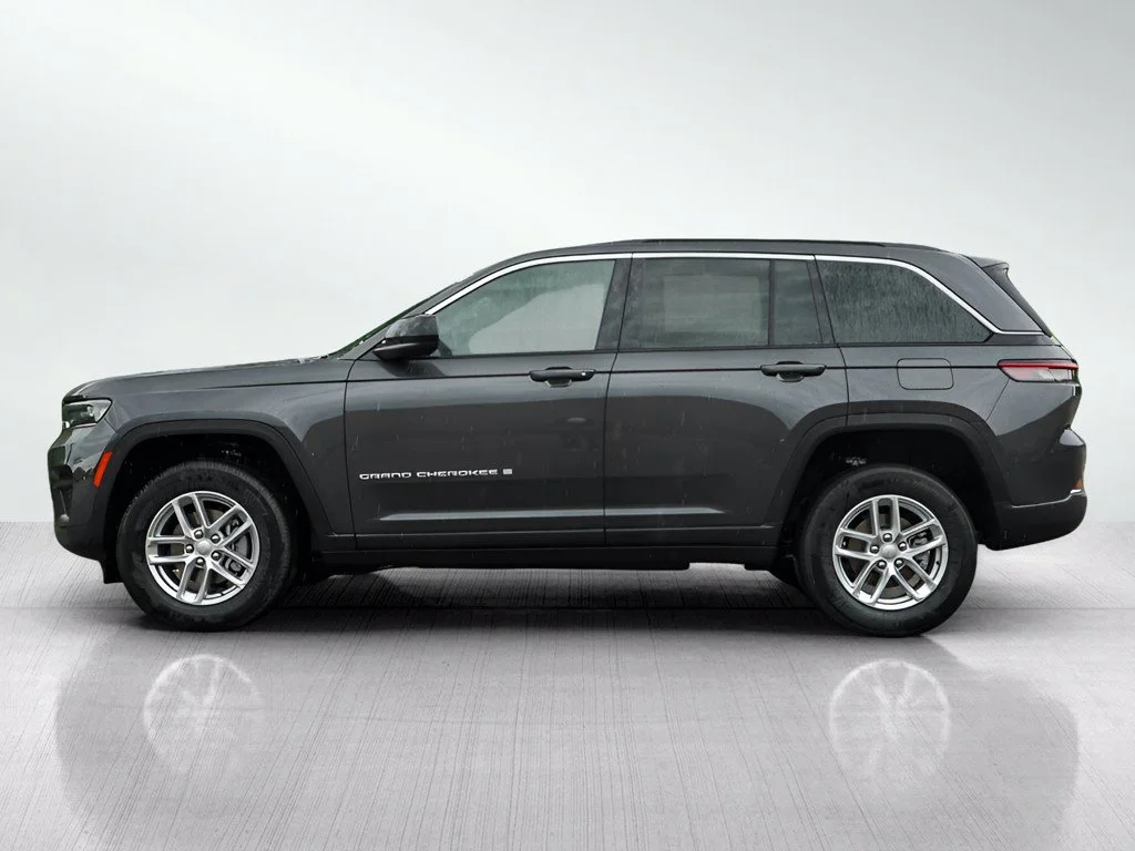 New 2026 Baltic Gray Metallic Clearcoat Jeep Laredo X image 4