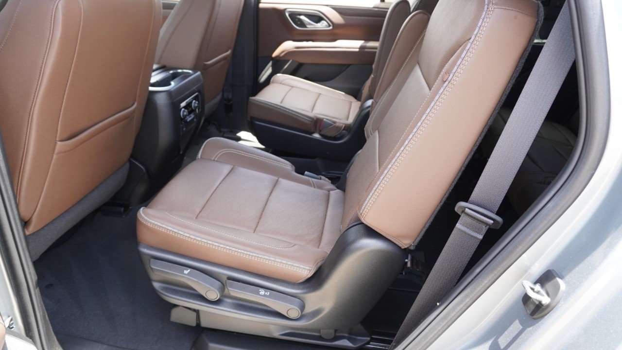 Used 2024 Gray Chevrolet High Country image 34