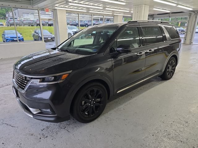 Used 2023 Gray Kia SX image 2