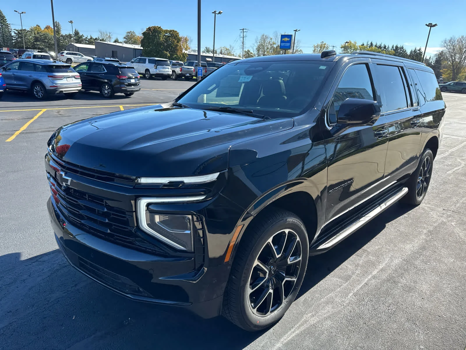 2027 Chevrolet Suburban RST - Photo 12