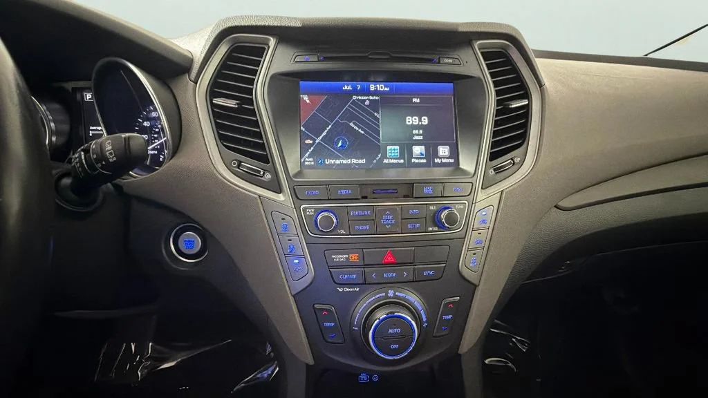 Used 2017  Hyundai Limited Ultimate image 19
