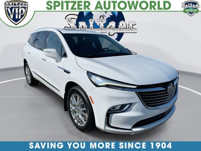 2023 Buick Enclave Essence AWD's photo