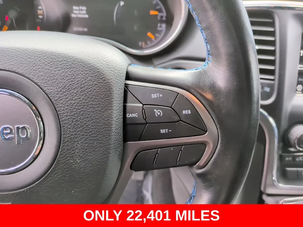Used 2020 Black Jeep Laredo image 18