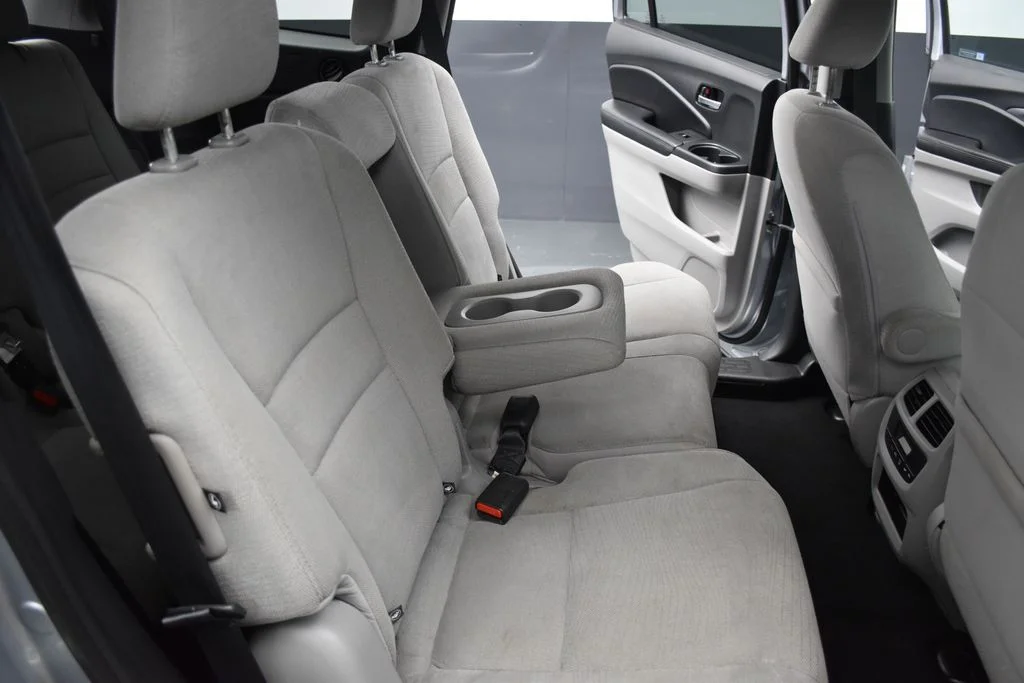 Used 2017 Silver Honda EX image 28
