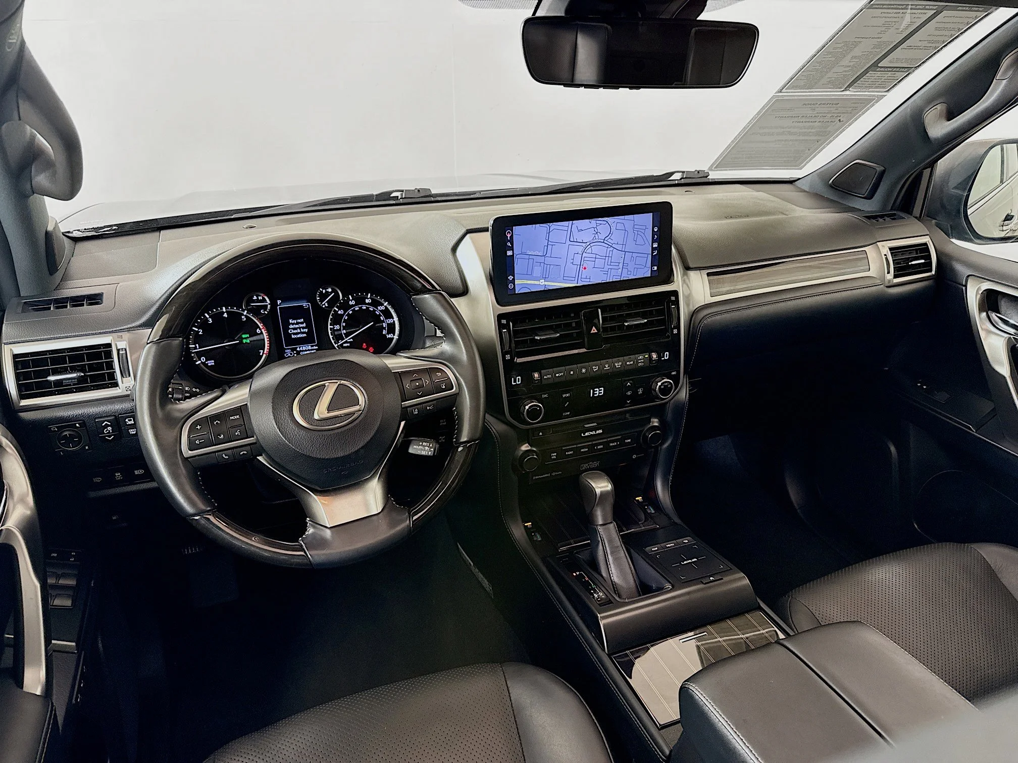 2023 Lexus GX LUXURY - Photo 24