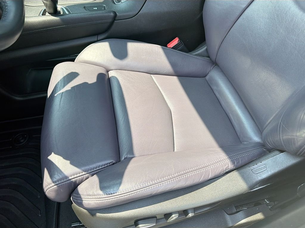 Used 2017 Silver Cadillac Luxury image 20