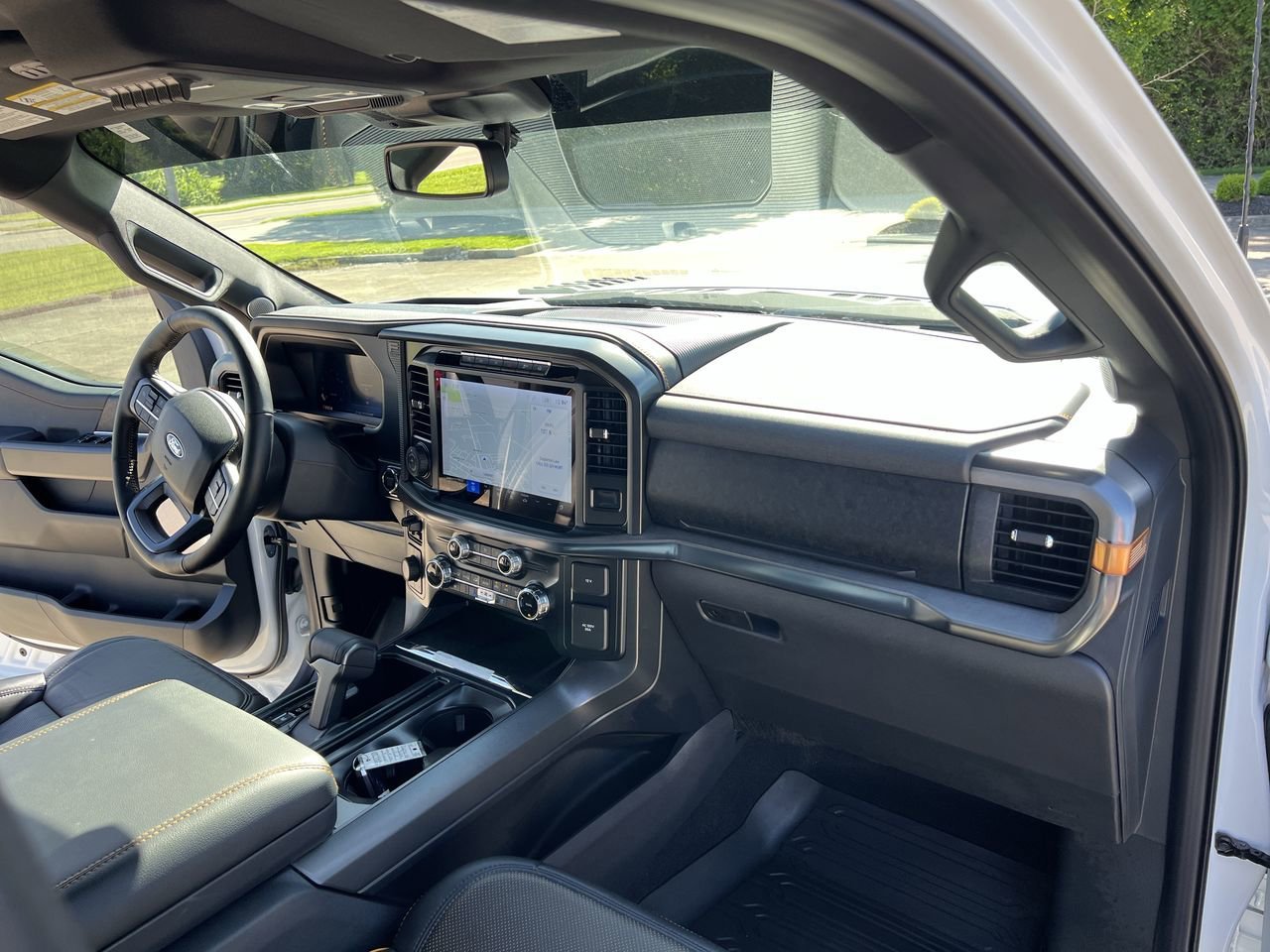 Used 2024 Oxford White Ford Tremor image 29