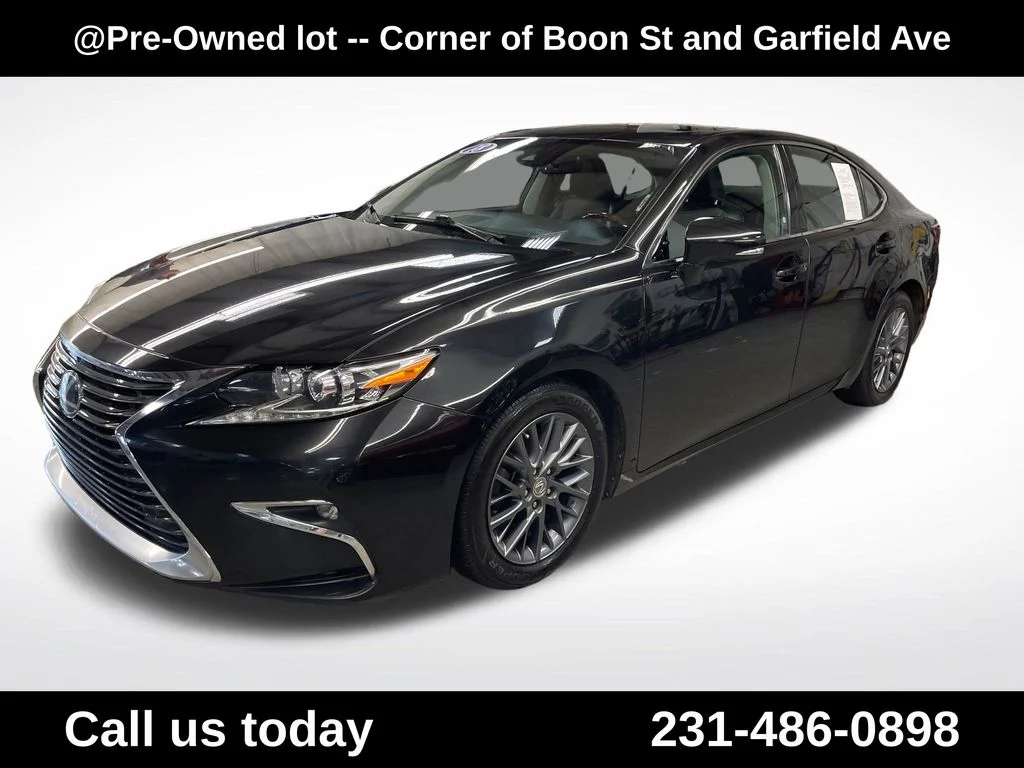 Used 2018  Lexus 350 image 1
