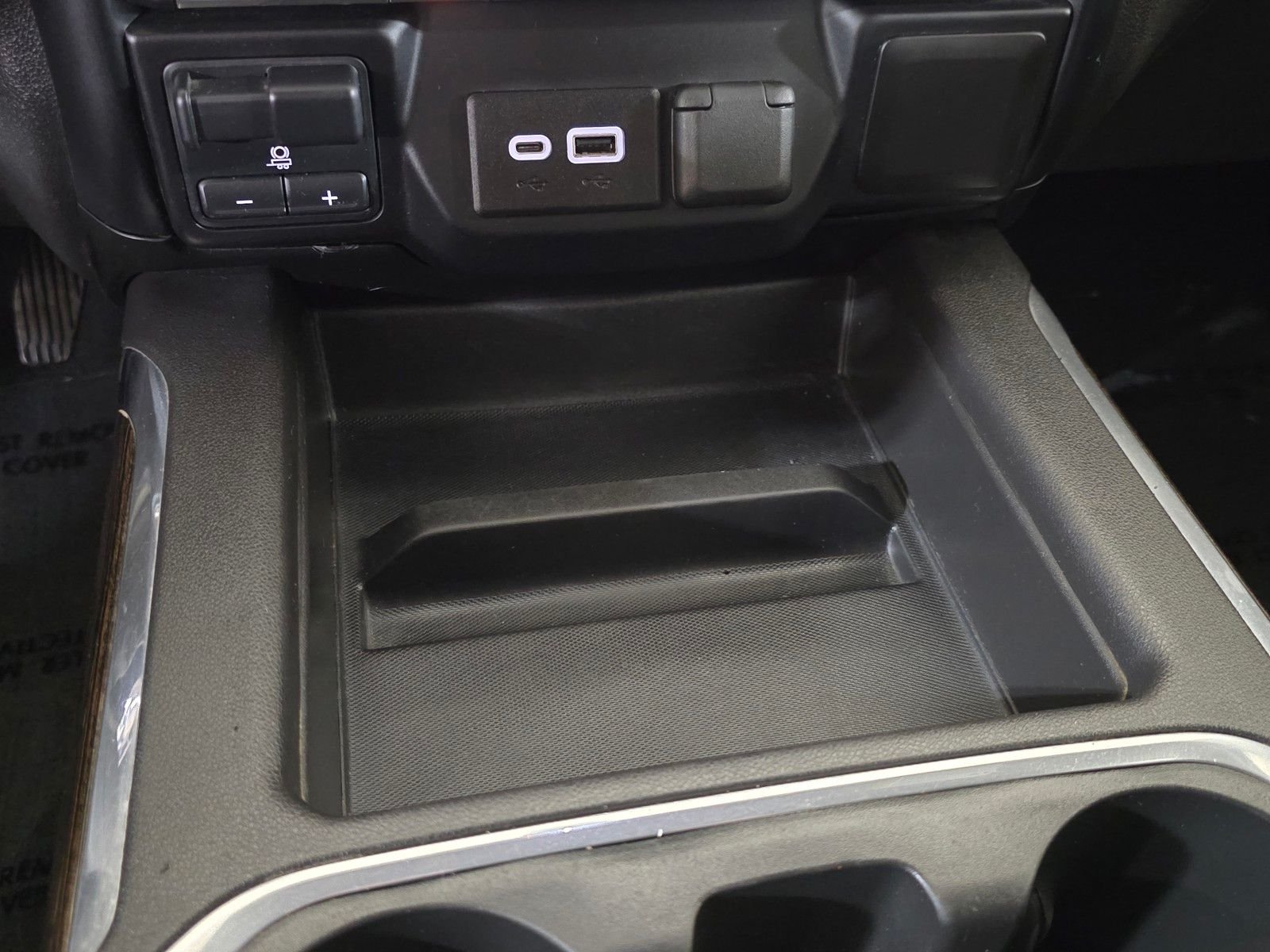 Used 2021 Summit White GMC Elevation image 31