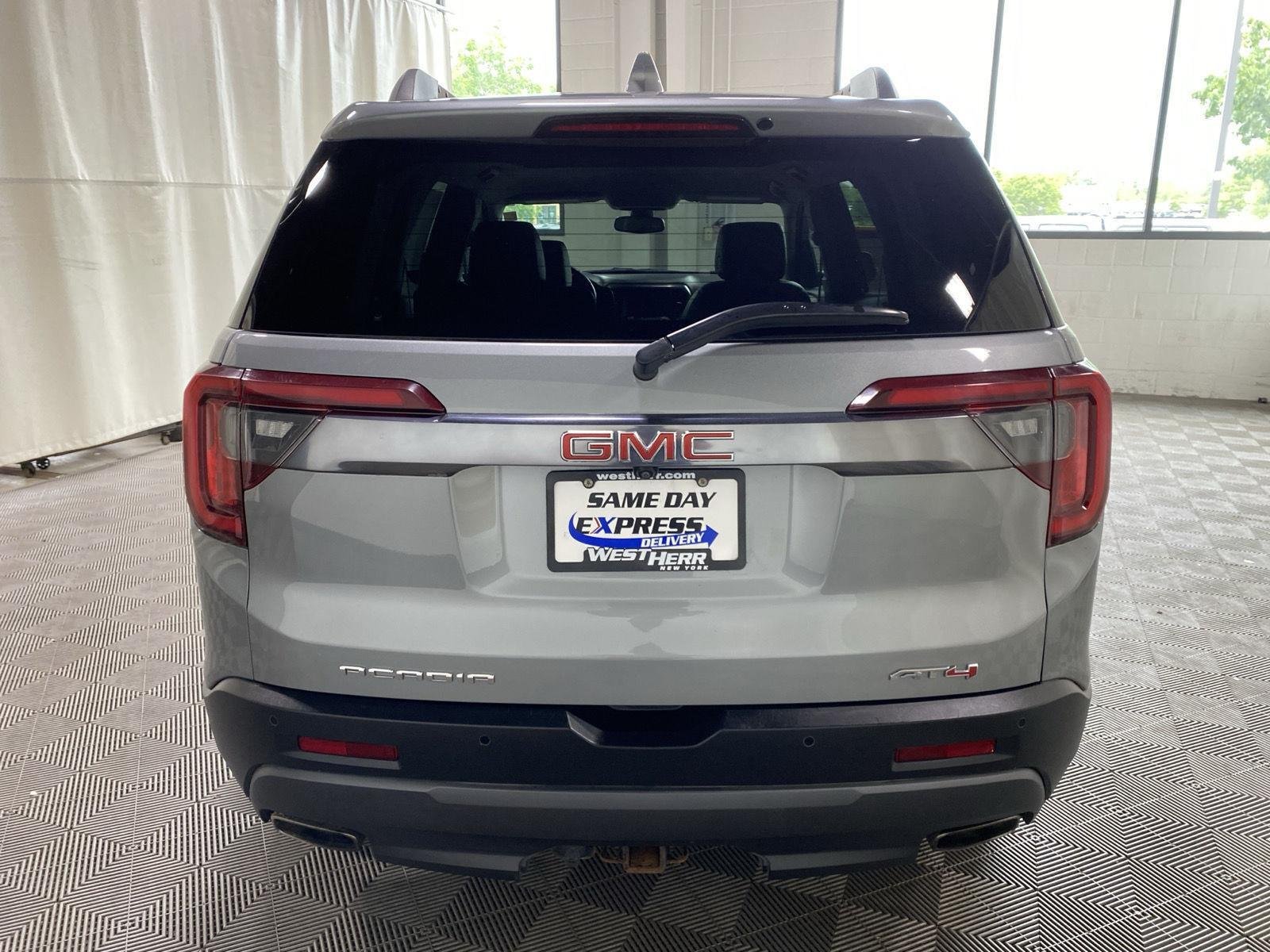 Used 2023 Sterling Metallic GMC AT4 image 8