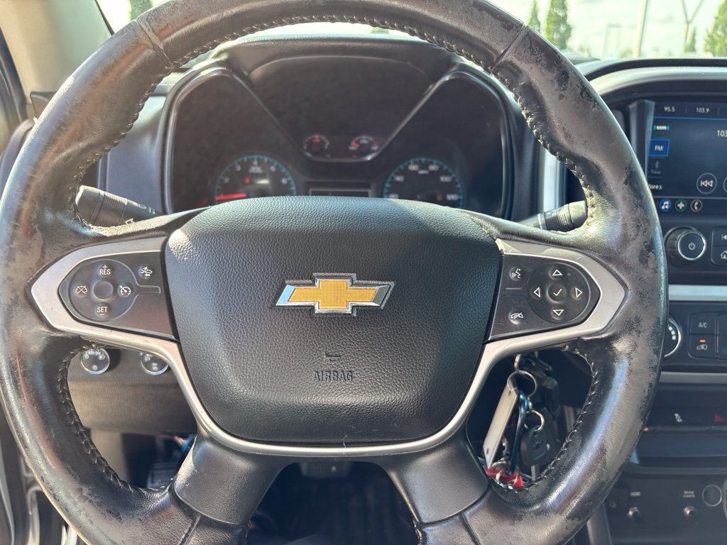 Used 2022 White Chevrolet LT image 2