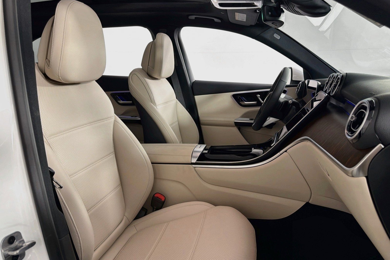 New 2026 Polar White Mercedes-Benz GLC 300 SUV image 6