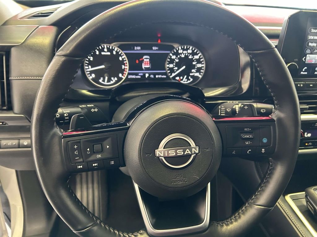 Used 2025 Silver Nissan SL image 15