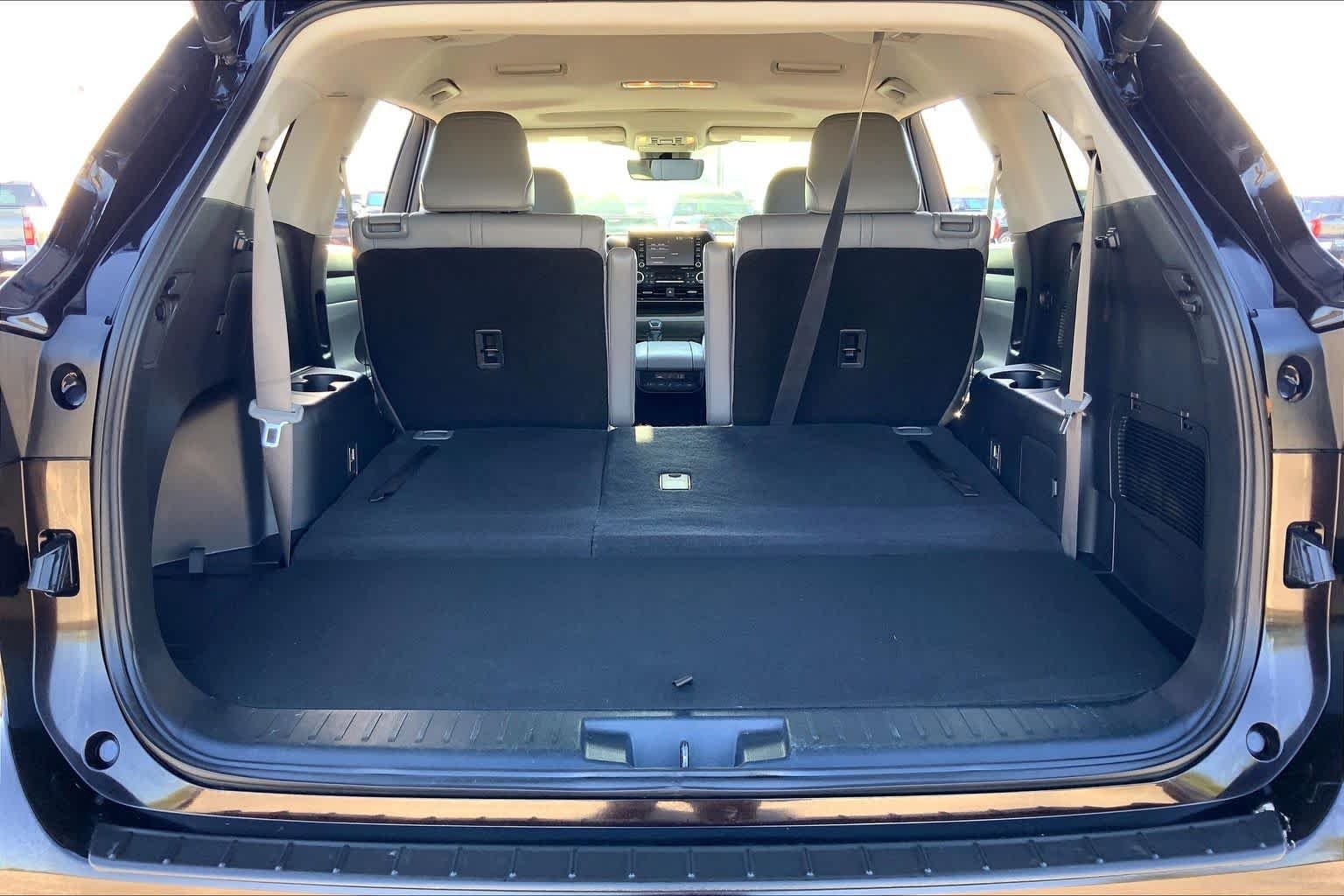 Used 2022 Opulent Amber Toyota XLE image 63