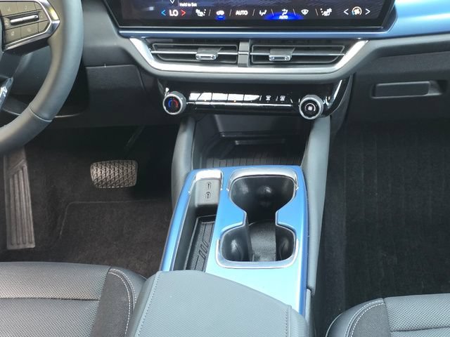 2024 Chevrolet Equinox EV LT - Photo 25