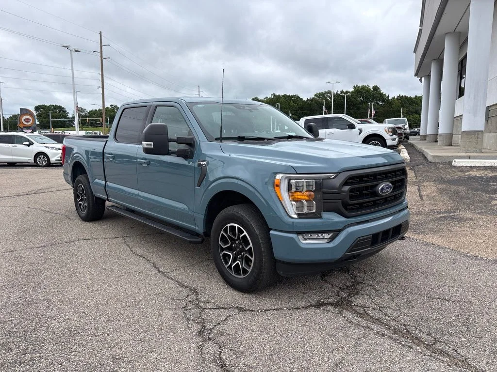 Used 2023 Blue Ford XLT image 1
