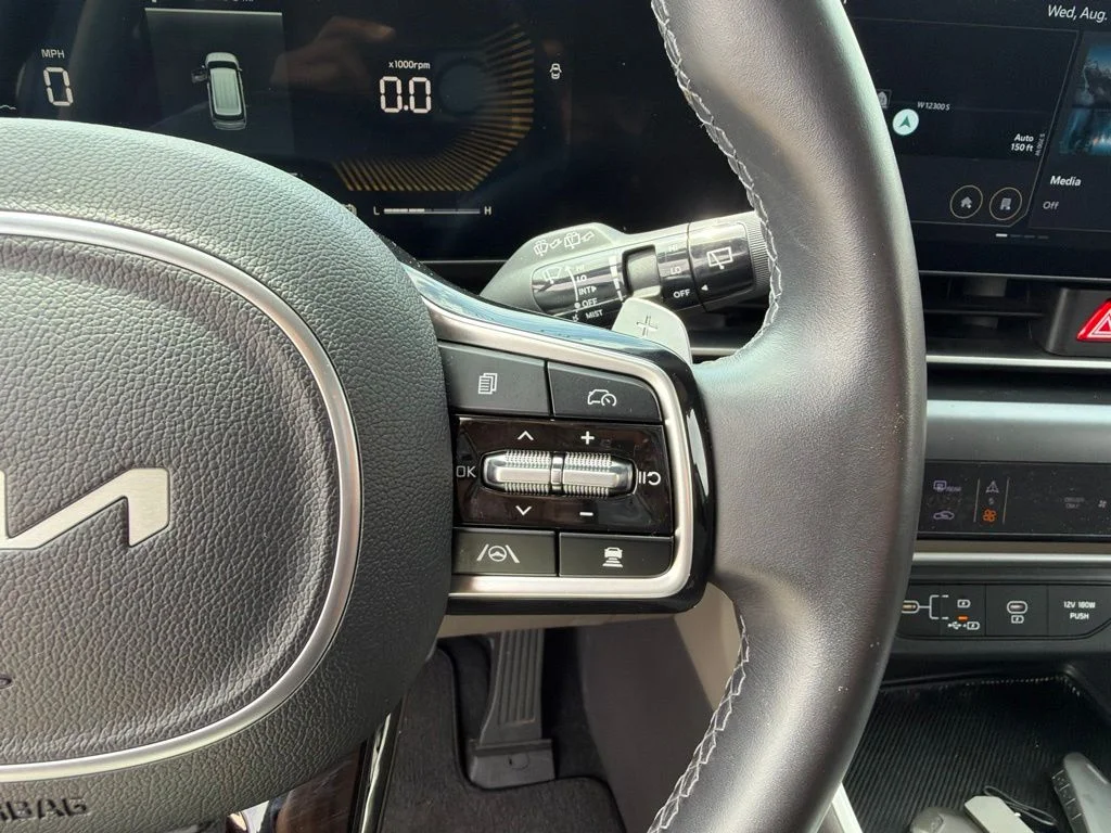 Used 2026 Gray Kia LXS image 10