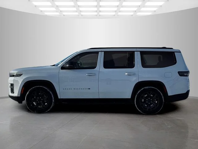New 2026 Bright White Clear-Coat Exterior Paint Jeep Grand Wagoneer image 4