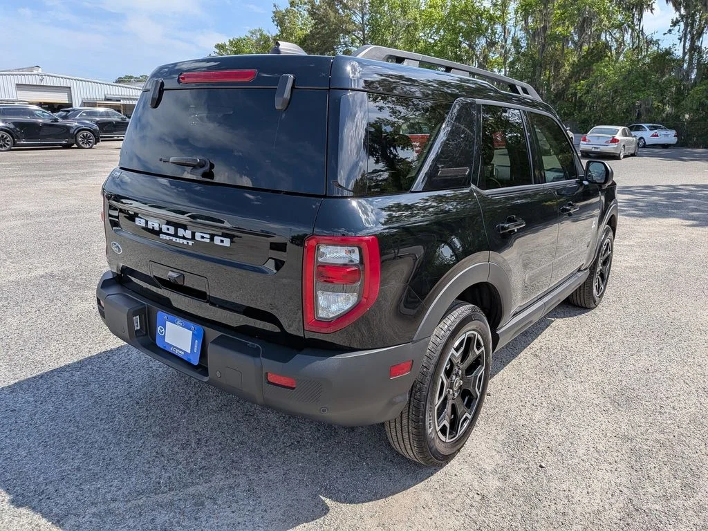 Used 2025 Black Ford Outer Banks image 4