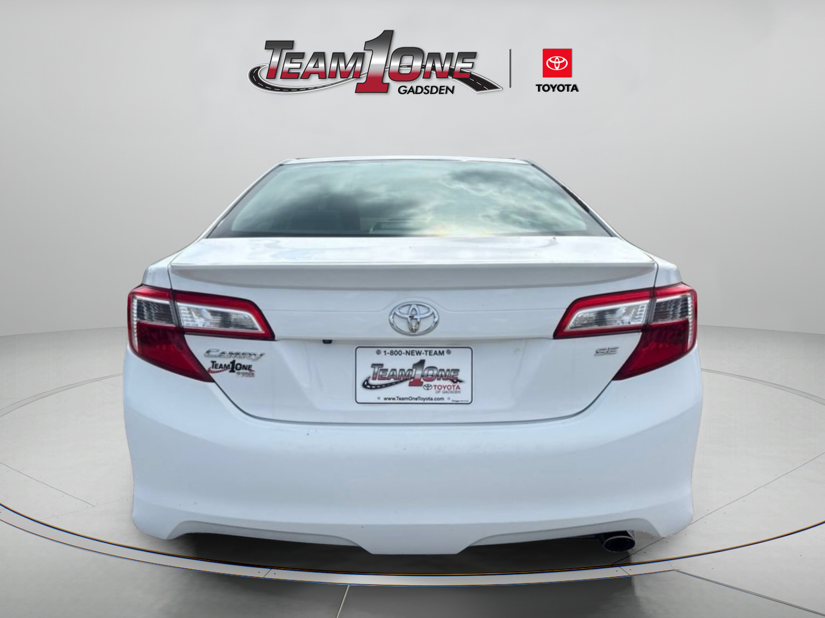 Used 2014 Super White Toyota SE image 5
