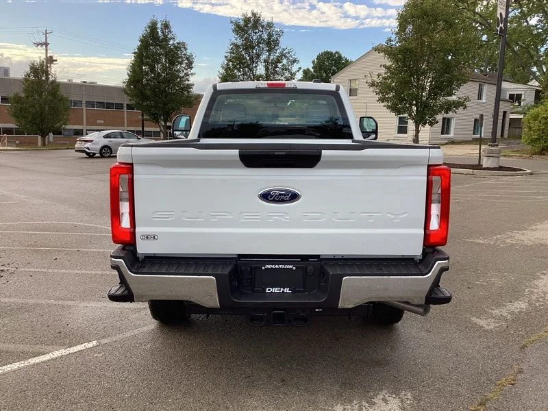 2026 Ford F-350 Super Duty XL - Photo 6
